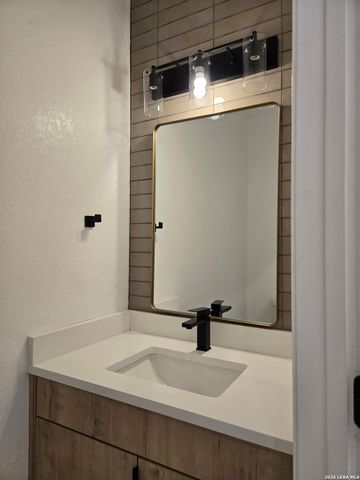 1834 Montana, San Antonio, TX 78203