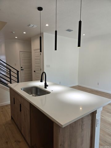 1834 Montana, San Antonio, TX 78203
