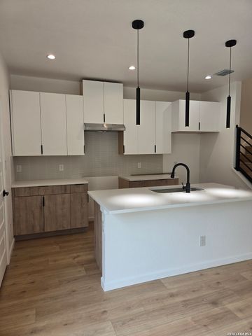 1834 Montana, San Antonio, TX 78203