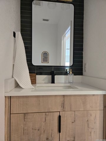 1834 Montana, San Antonio, TX 78203