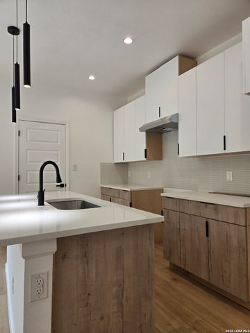 1834 Montana, San Antonio, TX 78203