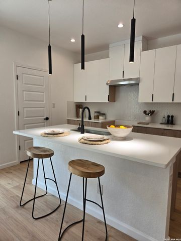 1834 Montana, San Antonio, TX 78203