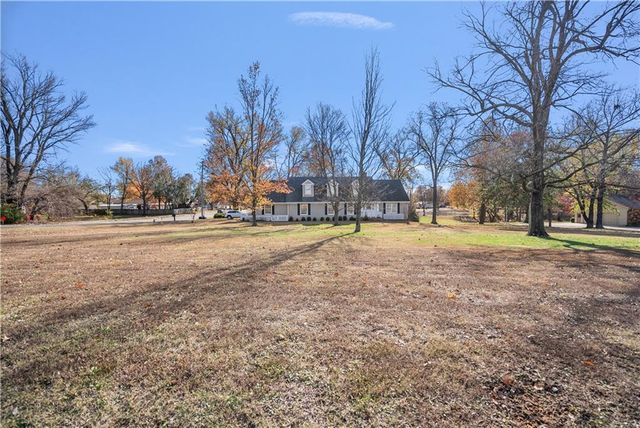 401 Taylor Road, Independence, KS 67301