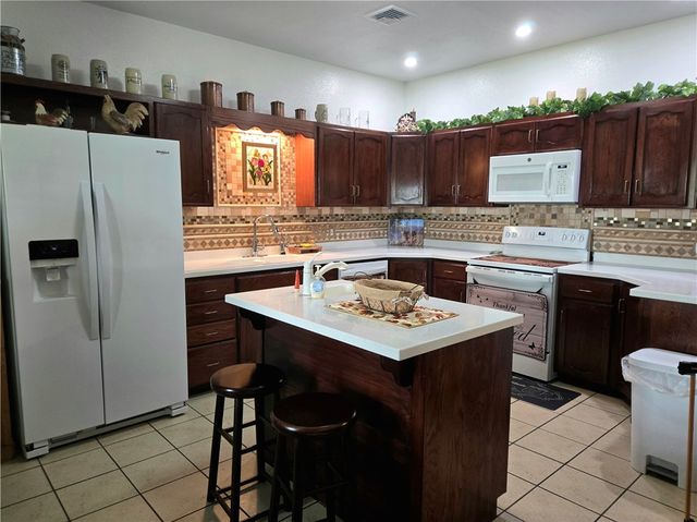 3893 County Road 61, Robstown, TX 78380