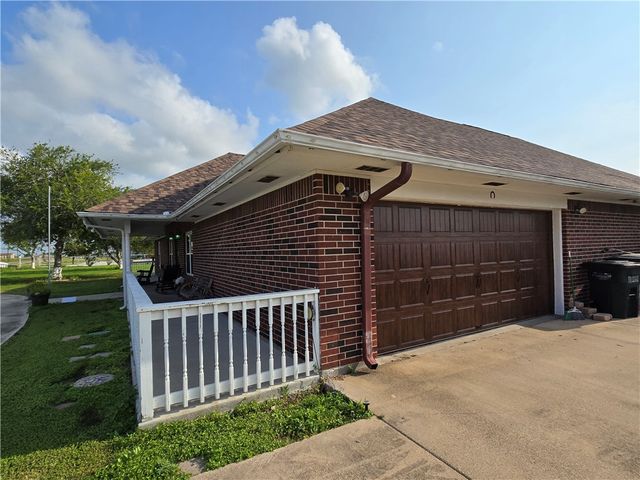3893 County Road 61, Robstown, TX 78380