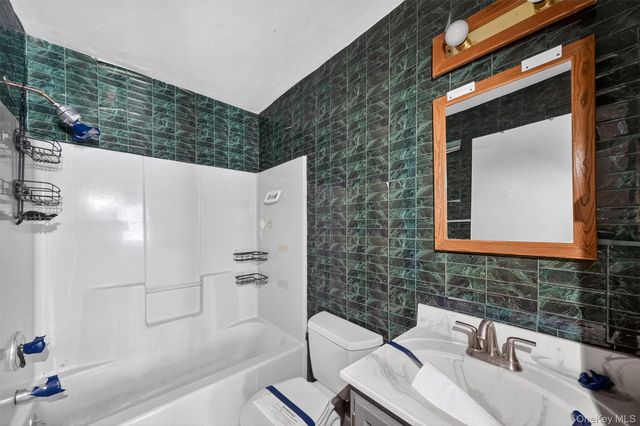 11 Park Lane, Holmes, NY 12531