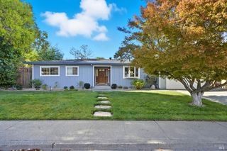 48 Cambridge Hts, Novato, CA 94947