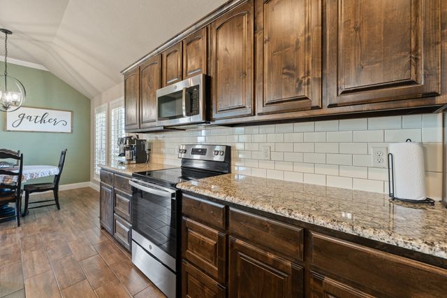 121 Tall Pine Drive, Godley, TX 76044