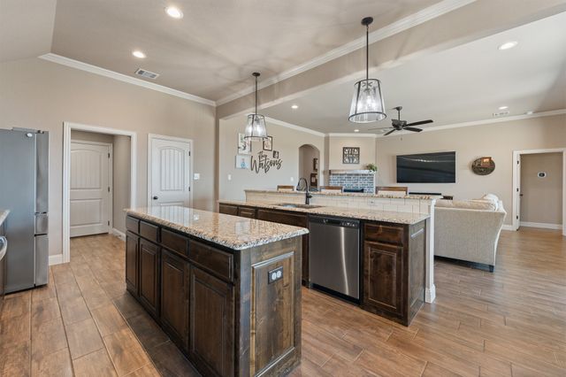 121 Tall Pine Drive, Godley, TX 76044