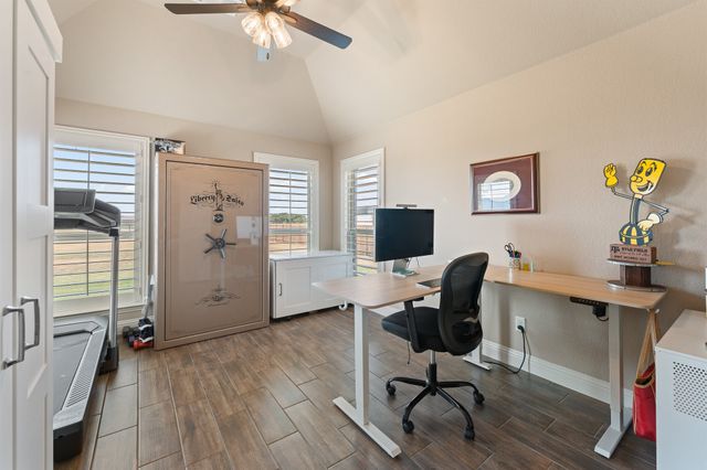 121 Tall Pine Drive, Godley, TX 76044