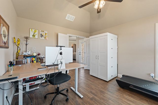 121 Tall Pine Drive, Godley, TX 76044
