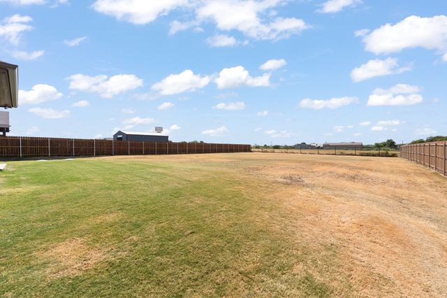 121 Tall Pine Drive, Godley, TX 76044