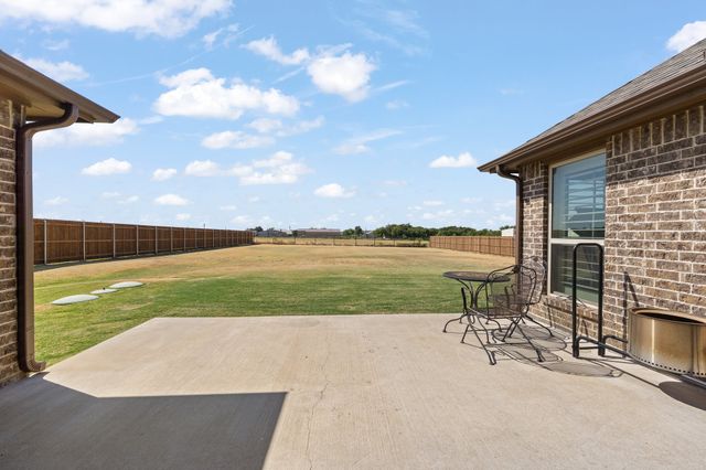 121 Tall Pine Drive, Godley, TX 76044