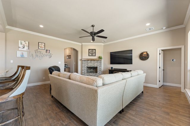121 Tall Pine Drive, Godley, TX 76044