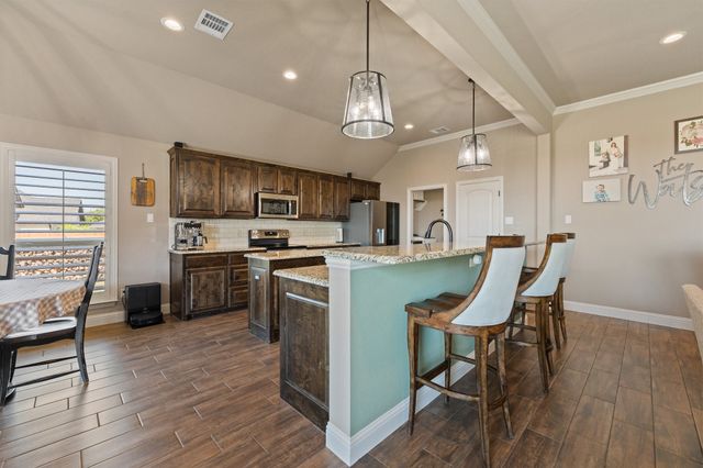 121 Tall Pine Drive, Godley, TX 76044