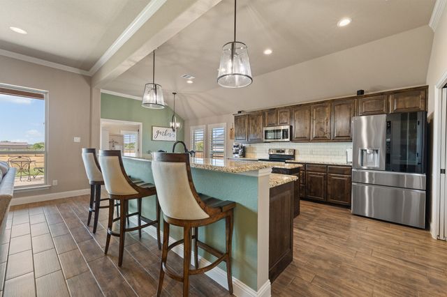 121 Tall Pine Drive, Godley, TX 76044