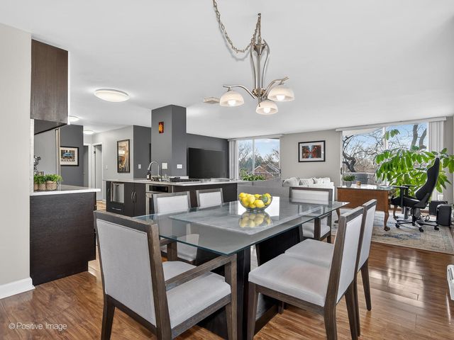 40 N Tower Road 2F, Oak Brook, IL 60523