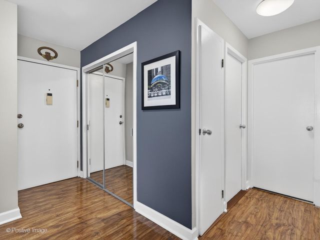 40 N Tower Road 2F, Oak Brook, IL 60523