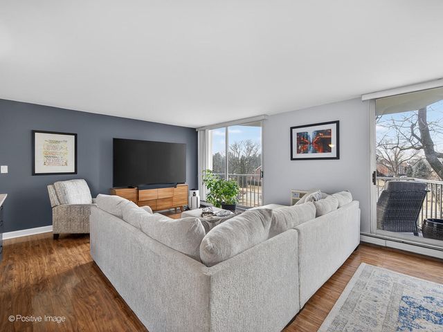 40 N Tower Road 2F, Oak Brook, IL 60523