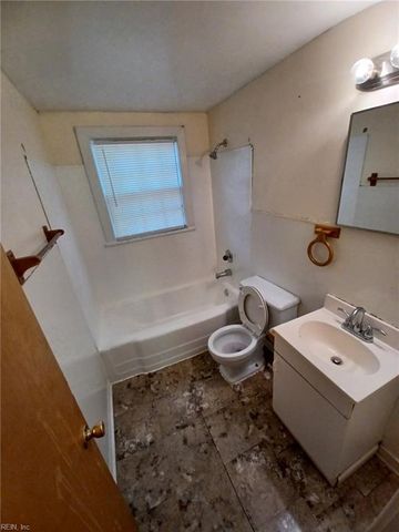 5100 Woolsey St Apt B, Norfolk, VA 23513