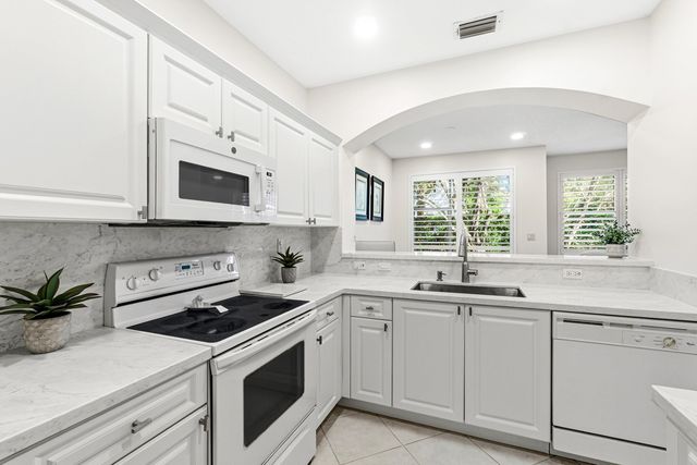 139 Coconut Key Lane, Delray Beach, FL 33484