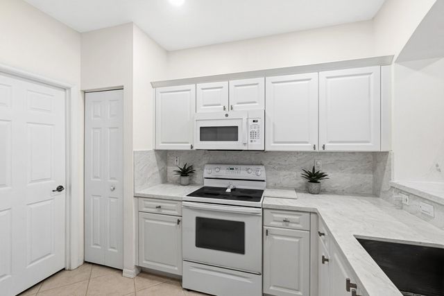 139 Coconut Key Lane, Delray Beach, FL 33484