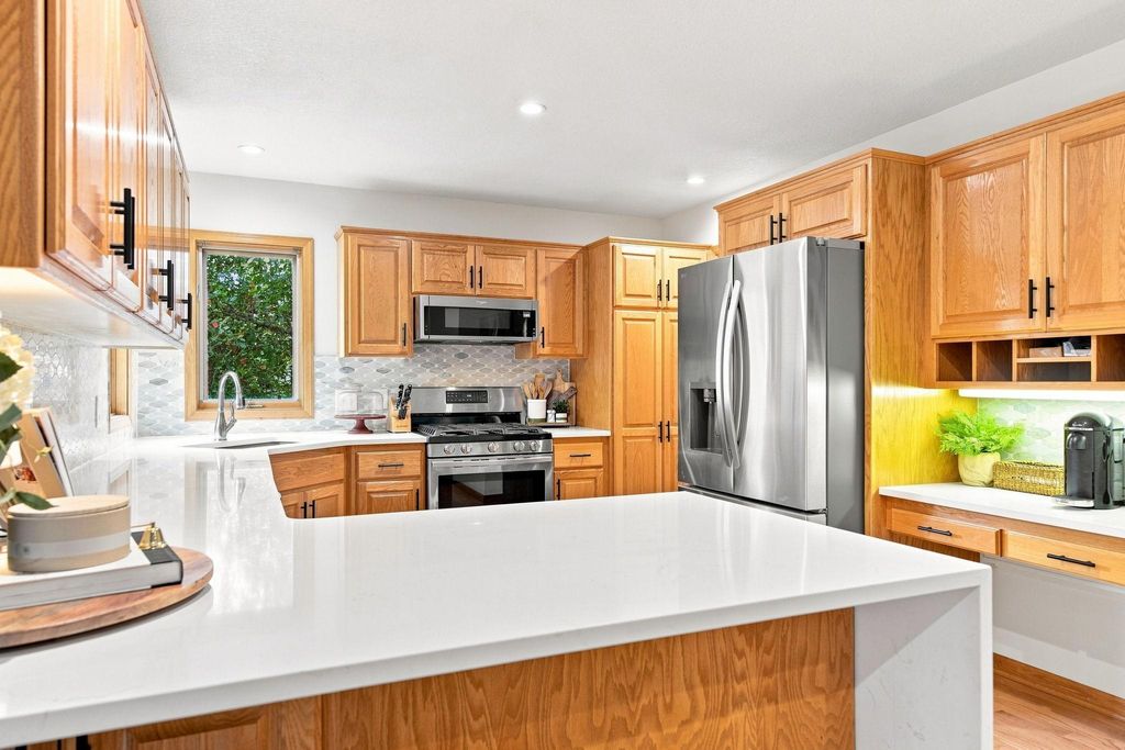 13345 54th Avenue N, Plymouth, MN 55442 — photo 2