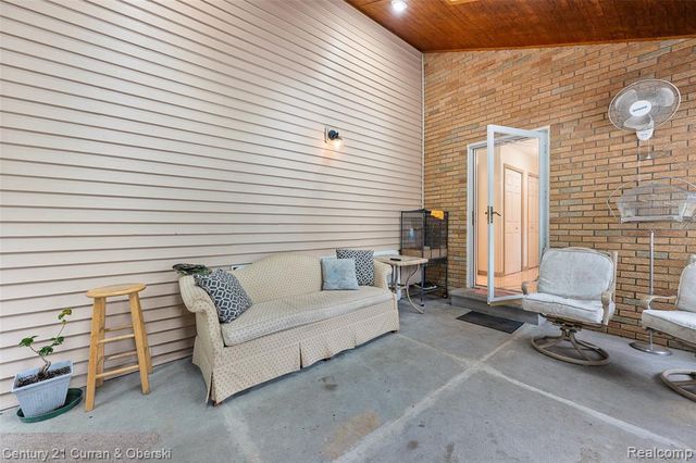 9207 Inkster Road, Livonia, MI 48150