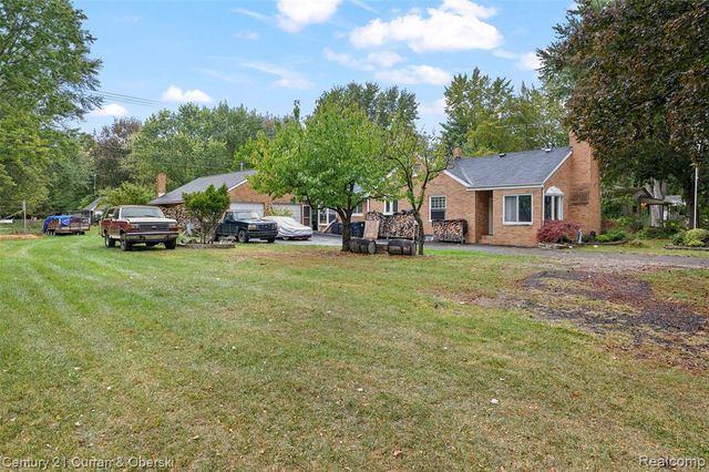 9207 Inkster Road, Livonia, MI 48150