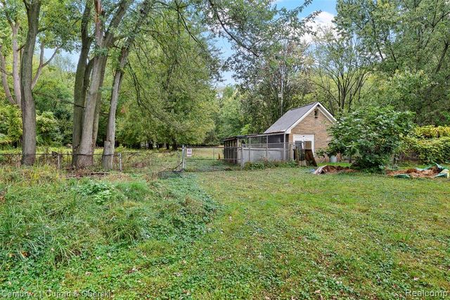 9207 Inkster Road, Livonia, MI 48150