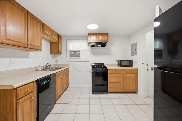 1032 NW 40TH AVENUE, Gainesville, FL 32609