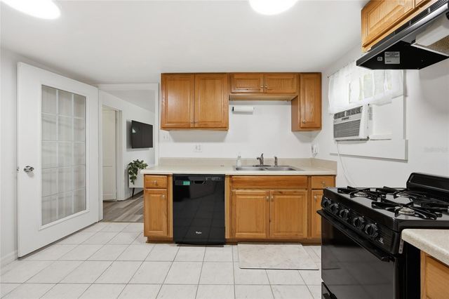 1032 NW 40TH AVENUE, Gainesville, FL 32609