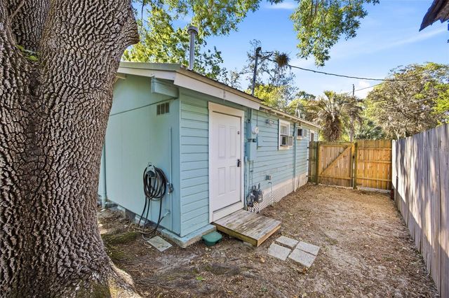 1032 NW 40TH AVENUE, Gainesville, FL 32609