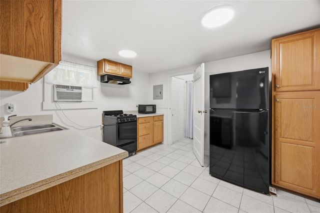 1032 NW 40TH AVENUE, Gainesville, FL 32609