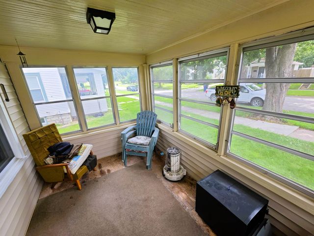 1527 Bertch Avenue, Waterloo, IA 50702