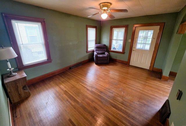 1527 Bertch Avenue, Waterloo, IA 50702