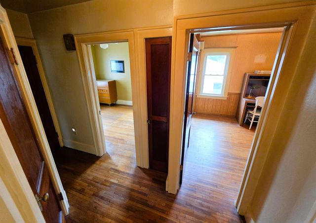 1527 Bertch Avenue, Waterloo, IA 50702