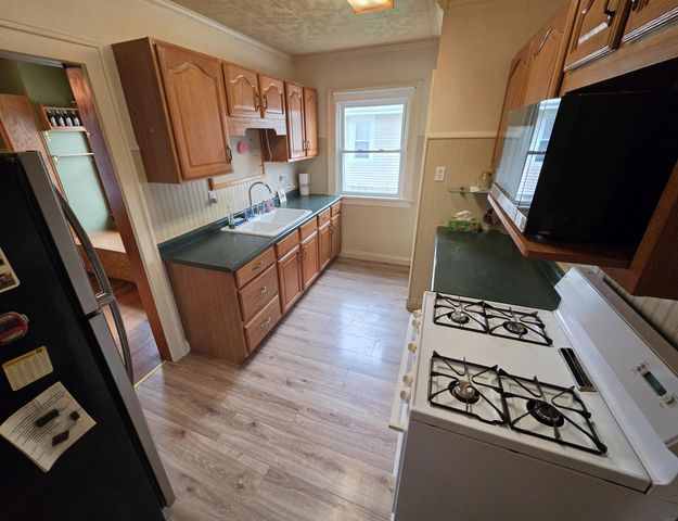 1527 Bertch Avenue, Waterloo, IA 50702