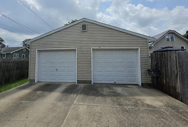 1527 Bertch Avenue, Waterloo, IA 50702