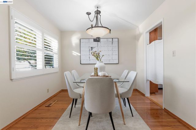 780 Terry Ln, Livermore, CA 94550