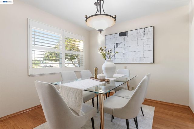 780 Terry Ln, Livermore, CA 94550