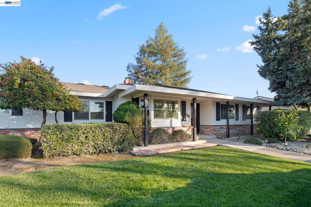 780 Terry Ln, Livermore, CA 94550