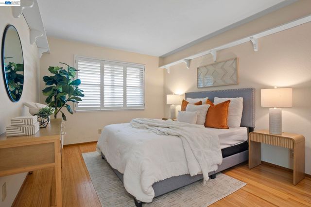 780 Terry Ln, Livermore, CA 94550