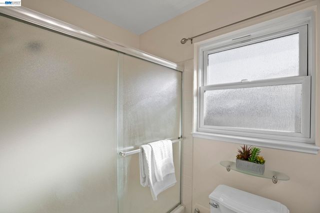 780 Terry Ln, Livermore, CA 94550