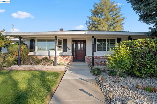 780 Terry Ln, Livermore, CA 94550