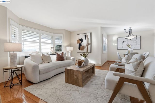 780 Terry Ln, Livermore, CA 94550