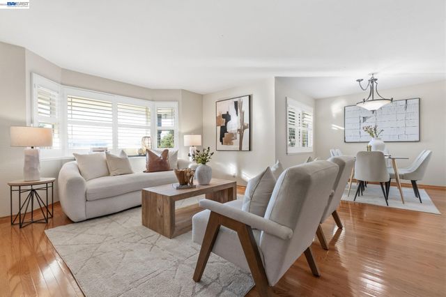 780 Terry Ln, Livermore, CA 94550