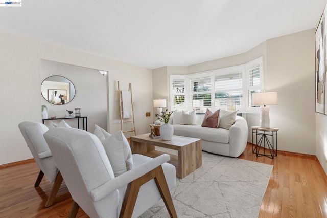 780 Terry Ln, Livermore, CA 94550