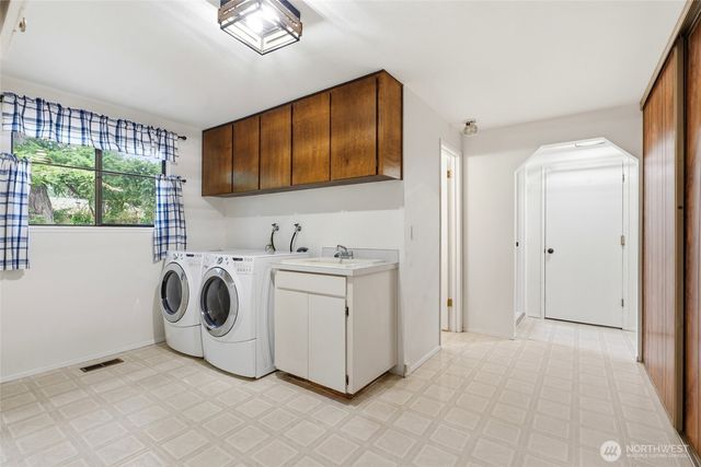108 Swiftwater Place, Kelso, WA 98626