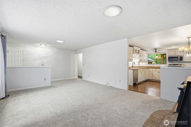 108 Swiftwater Place, Kelso, WA 98626